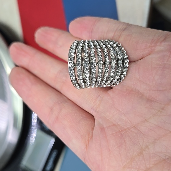 Silver Tone Rhnistones Ring Size 6 - Picture 13 of 17